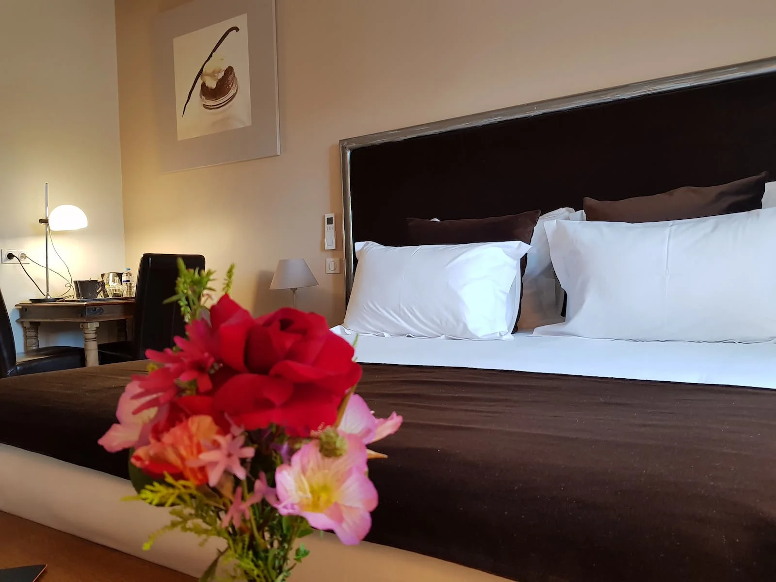 Un aperçu de la chambre Marron glacé