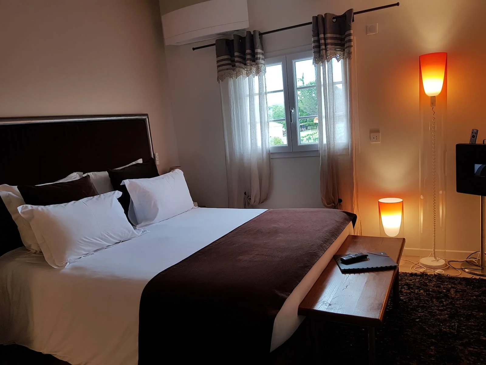 La chambre Marron glacé au Mas de France
